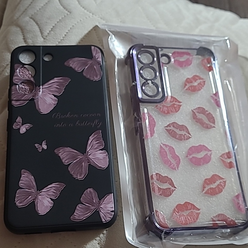 3 phones cases for a galaxy s22.